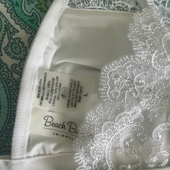 Beach Bunny Lace bralette bikini top. Large. - Picture 8 of 8